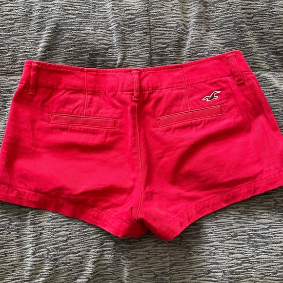 Hollister Low Rise Red Shorts - Size 0 (24W) - Picture 2 of 2